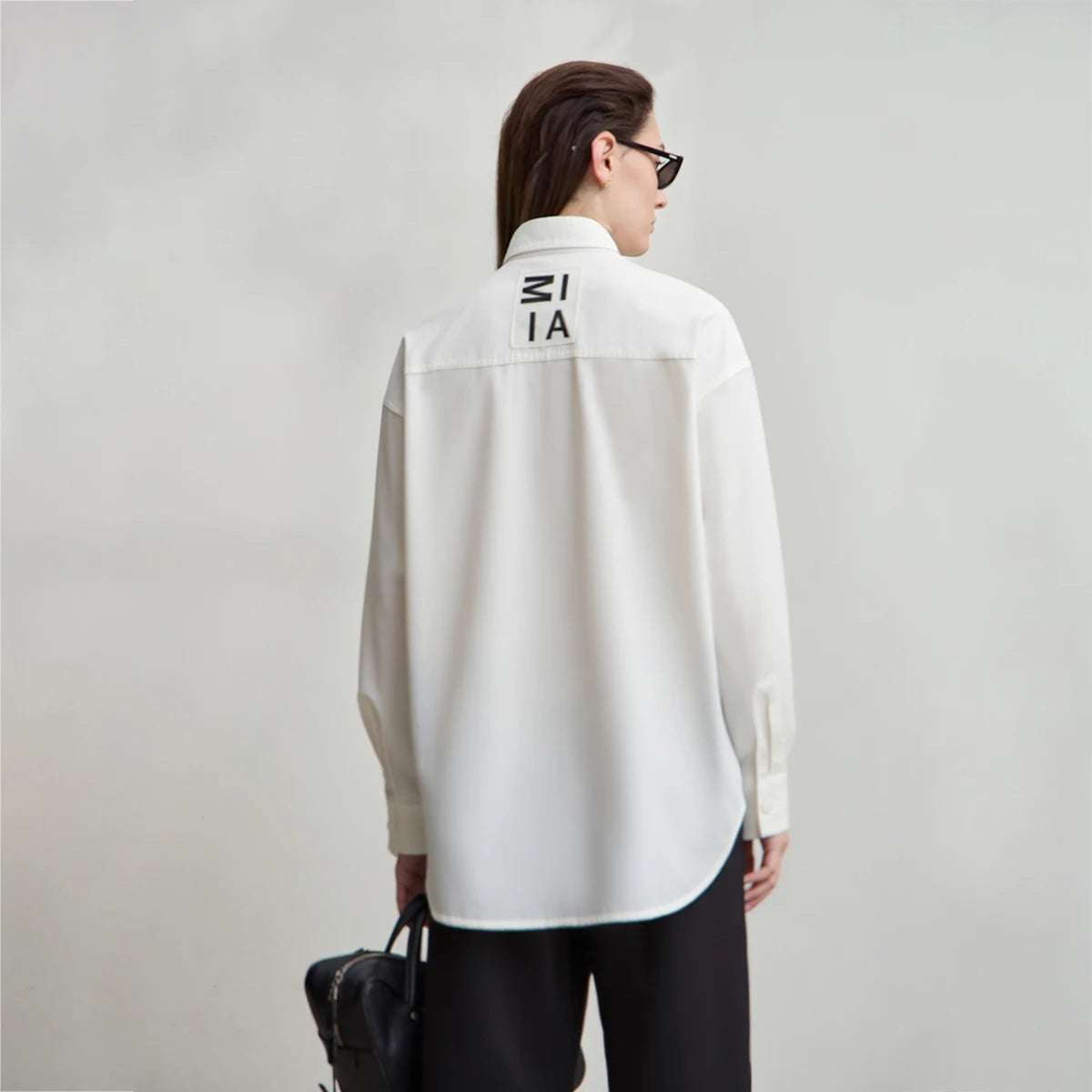Amii Women's Jackets 2026 Autumn New Casual Loose Cotton Denim Shirt Jacket Letter Leather Patch Mid-Length Top Female 12641105