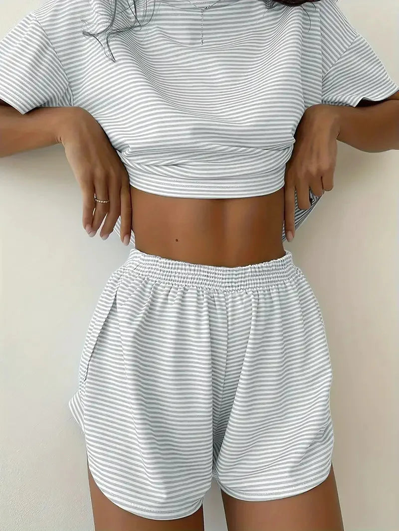 2026 New women's striped pajama set summer short sleeved T-shirt and shorts 2-piece set home wear casual loose round neck pajama