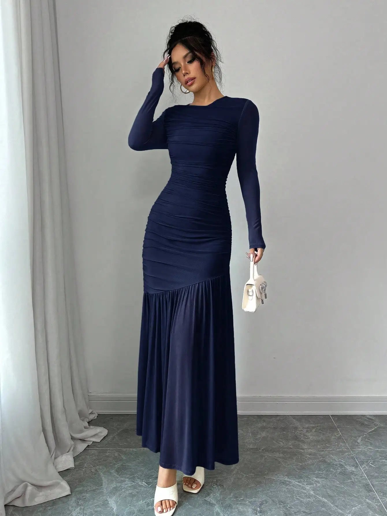 Elegant Mint Green Long Sleeve Round Neck Floor-Length Dress For Women